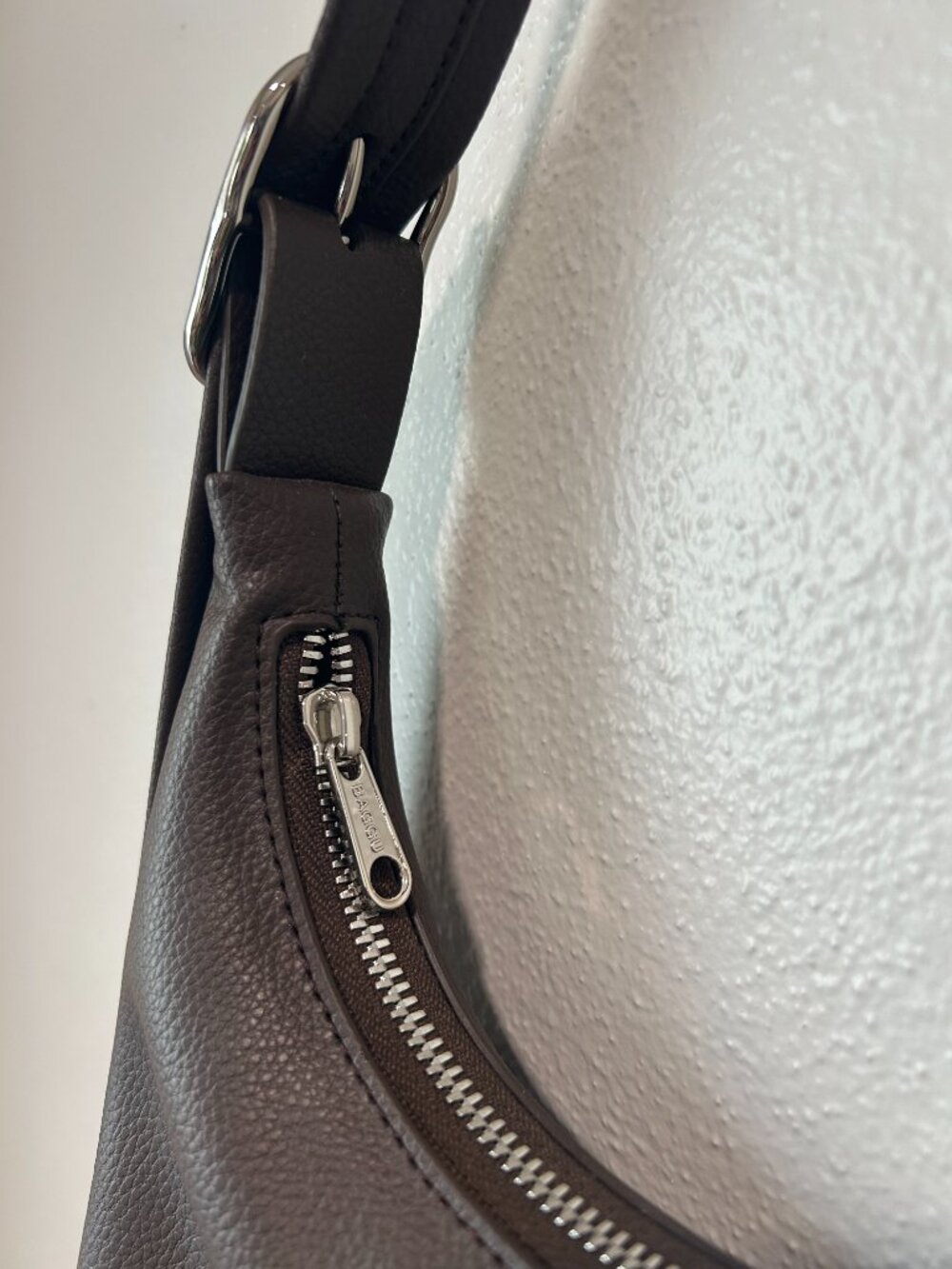 BAGGU Mini Recycled Leather Shoulder Bag - Picture 6 of 7